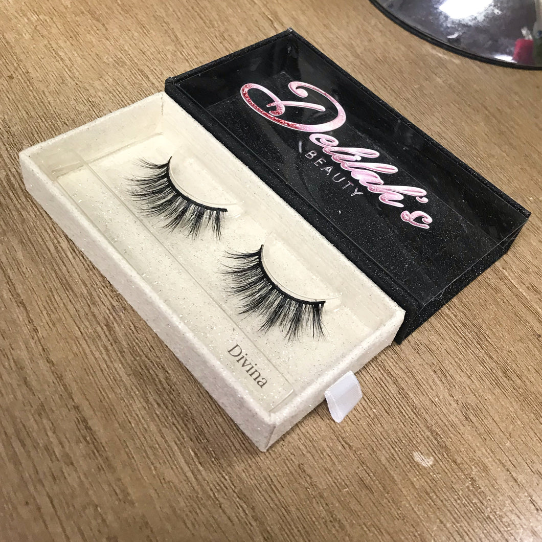 Luxury Lashes “Divina”